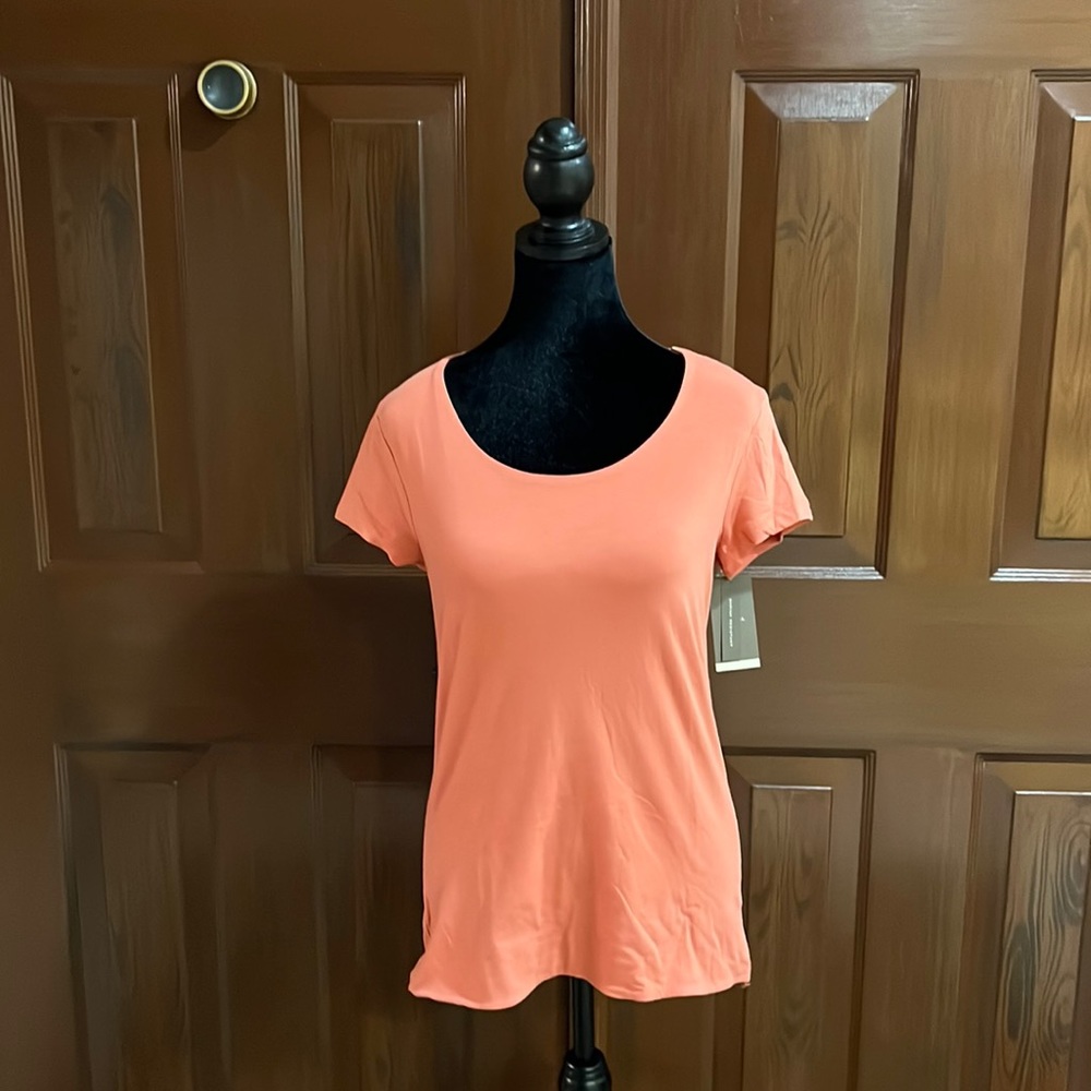 NWT women’s Merona Orange, medium scoop, neck short sleeve T-shirt